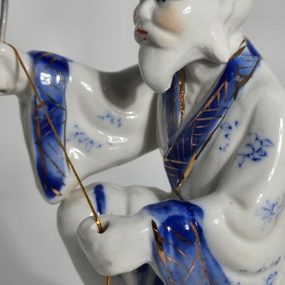 Blue White Porcelain Fisherman Figurine With Fishing Pole Fish On Base Vintage - Picture 10 of 12
